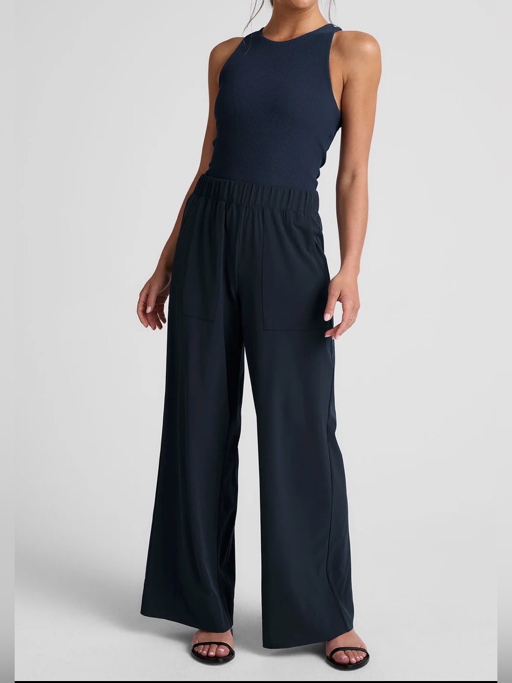 Beyond Yoga Easy Wide Leg Pull On Black Pants 29”, size XS